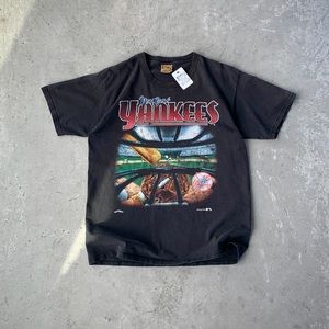 Vintage 90's New York Yankees Graphic Nutmeg Tee